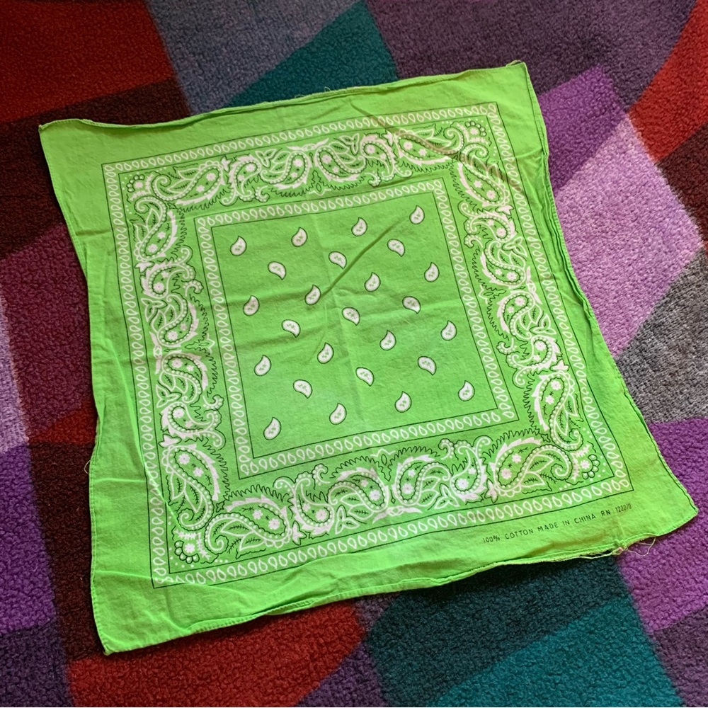 Vintage Lime Green Paisley Bandana 16.5x17.5in GUC